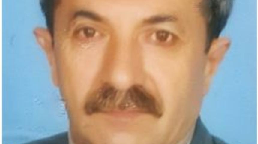 Balkon Demirine Kendini Asarak İntihar Etti