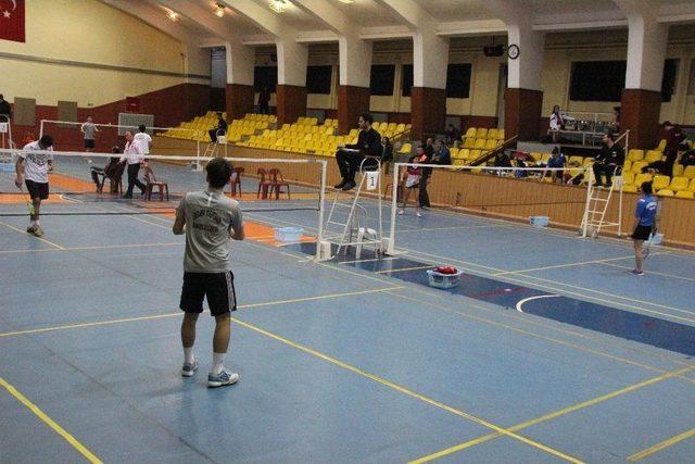 Konya’da, Okul Sporları Badminton Grup Müsabakaları Yapıldı