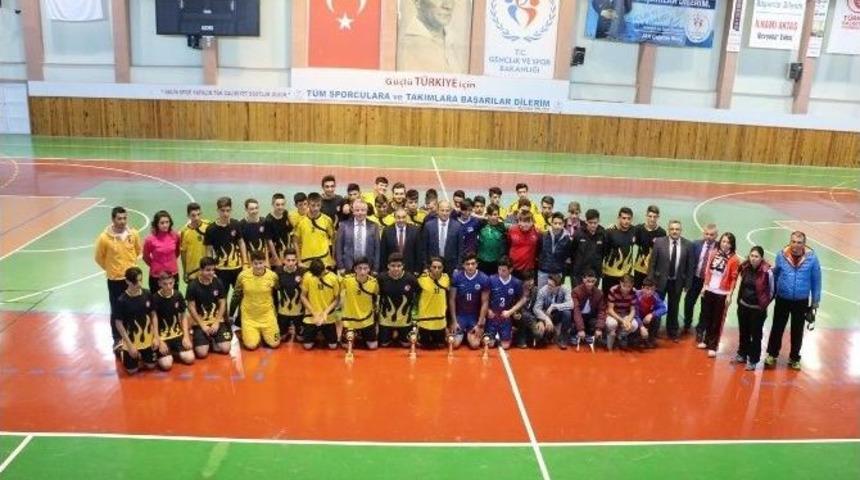 Liselerarası Hentbol Şampiyonası Sona Erdi