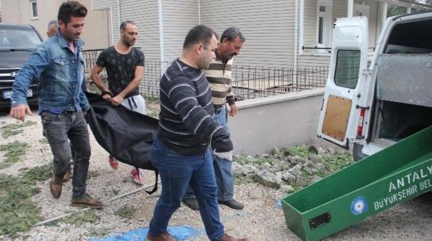 Antalya&rsquo;da Yaşayan Bel&ccedil;ikalı, Evinde &Ouml;l&uuml; Bulundu