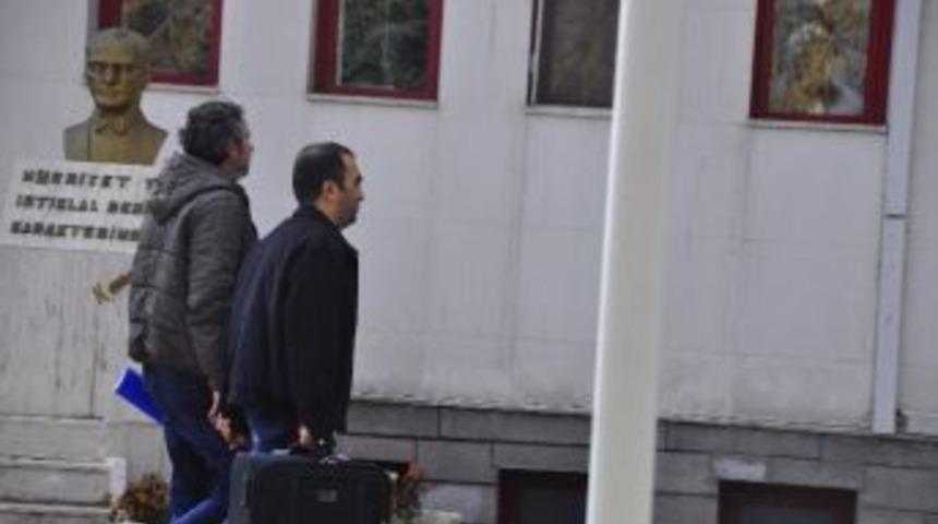 Fet&ouml;&rsquo;den G&ouml;zaltına Alınan Eski Kaymakam Adliyeye Sevk Edildi