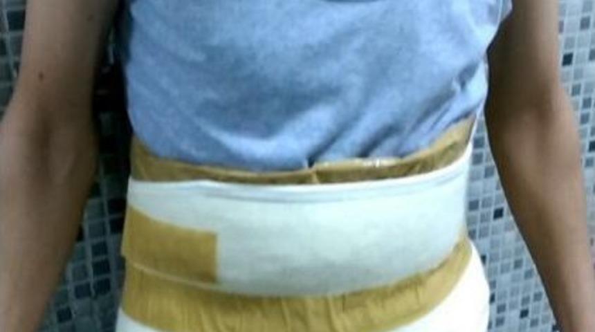 V&uuml;cuduna Bağladığı Uyuşturucuyla Yakalandı