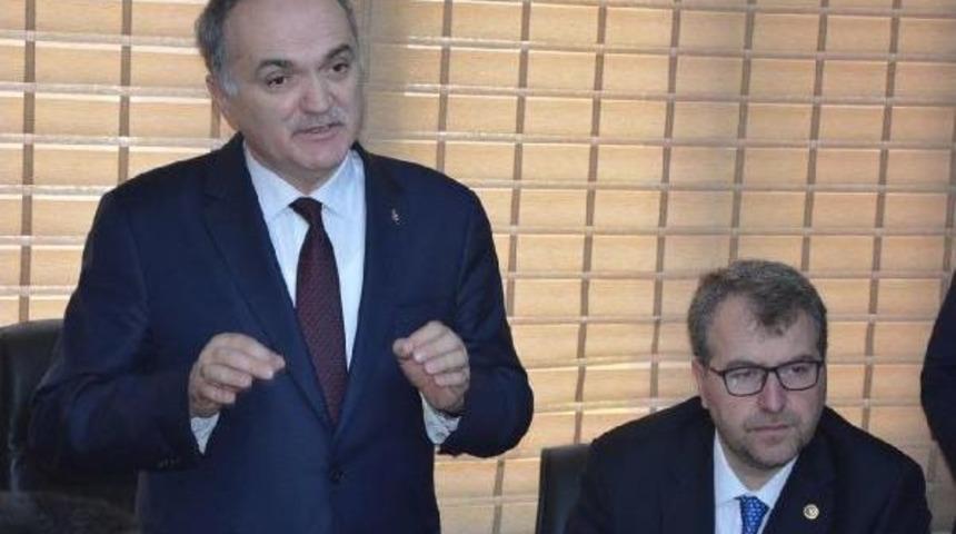 Bakan &Ouml;zl&uuml;: Ekonomi, Istikrarı Sever