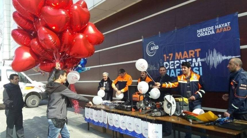 Afad M&uuml;d&uuml;rl&uuml;ğ&uuml;nden Bilgilendirme Standı