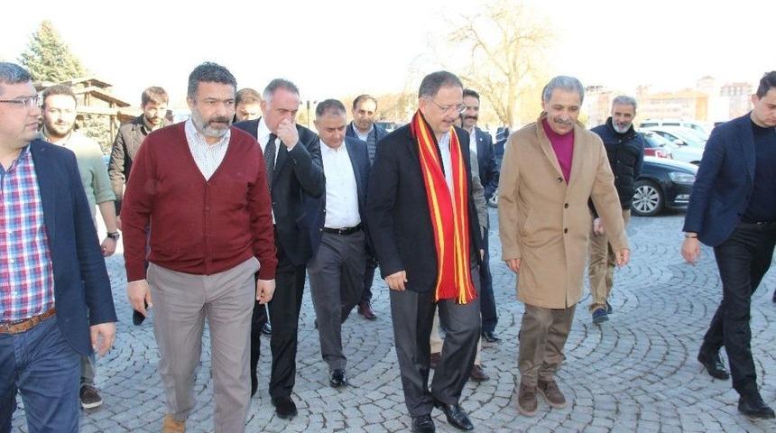 Bakan &Ouml;zhaseki&rsquo;den Kayserispor&rsquo;a Ziyaret
