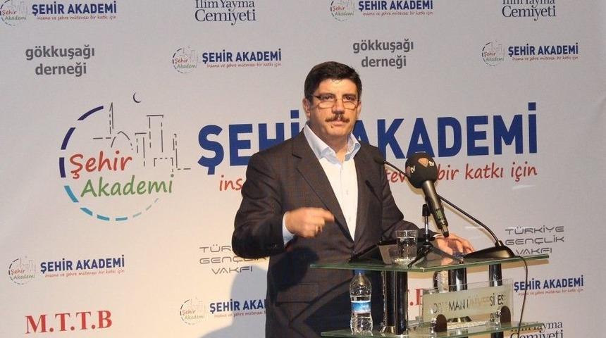 Ak Parti&rsquo;li Aktay&rsquo;dan &lsquo;kayıt Dışı İktidar&rsquo; Benzetmesi