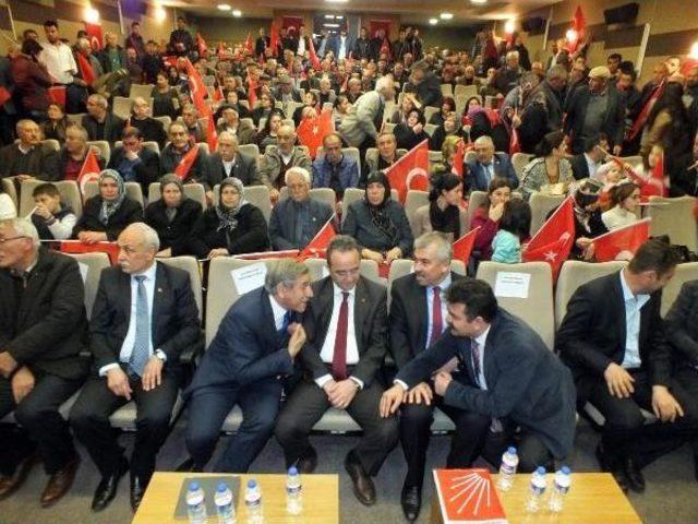 Tezcan: Baykal'ın Programını Iptal Etmesi Demokrasi Dersidir