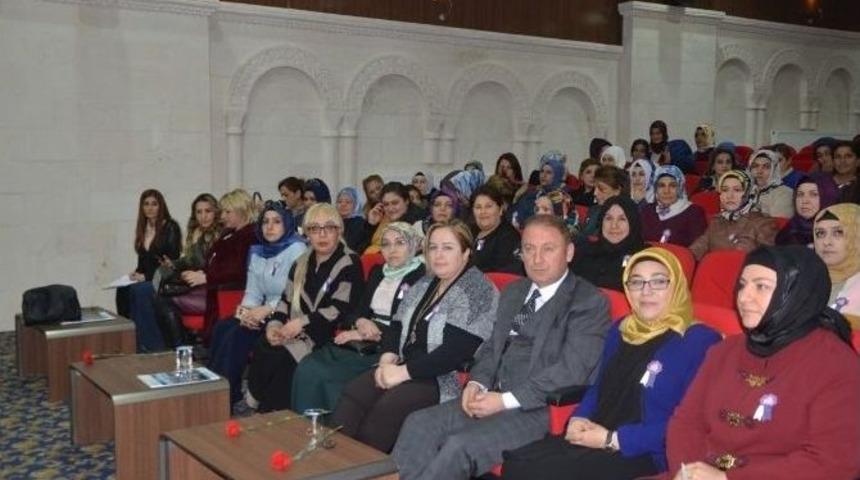 Kadınlar Şiddet Konusunda Bilgilendirildi