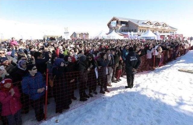 Erciyes’Te Ziynet Sali Rüzgarı