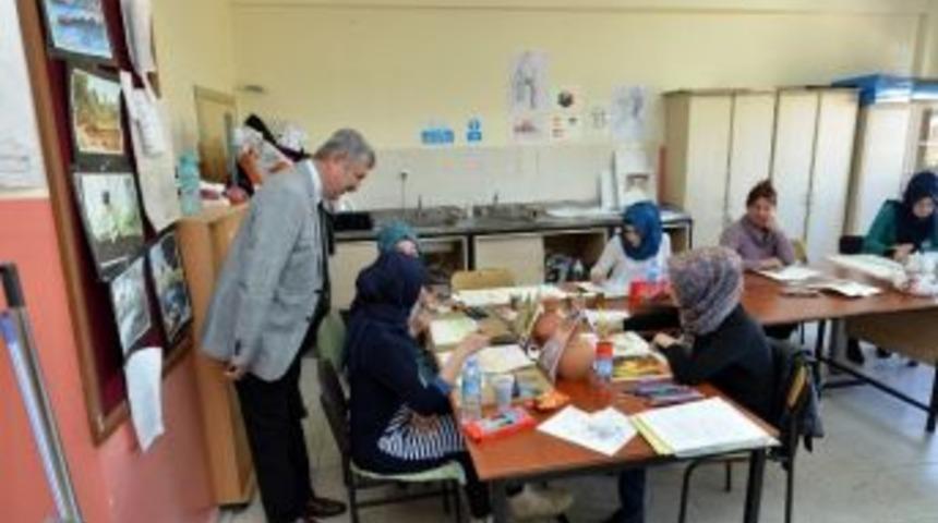 Polat Yeşilyurt Halk Eğitim Merkezini Ziyaret Etti