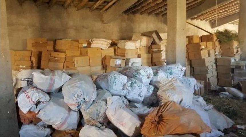 Hakkari&rsquo;de 1 Milyon Paket Ka&ccedil;ak Sigara Ele Ge&ccedil;irildi