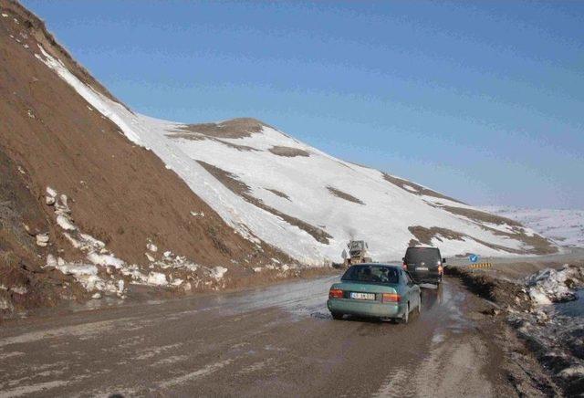 Muş-varto Karayolunda Heyelan 2