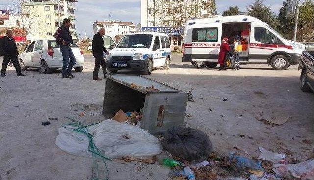 Hastane Dönüşü Kaza: 2 Yaralı