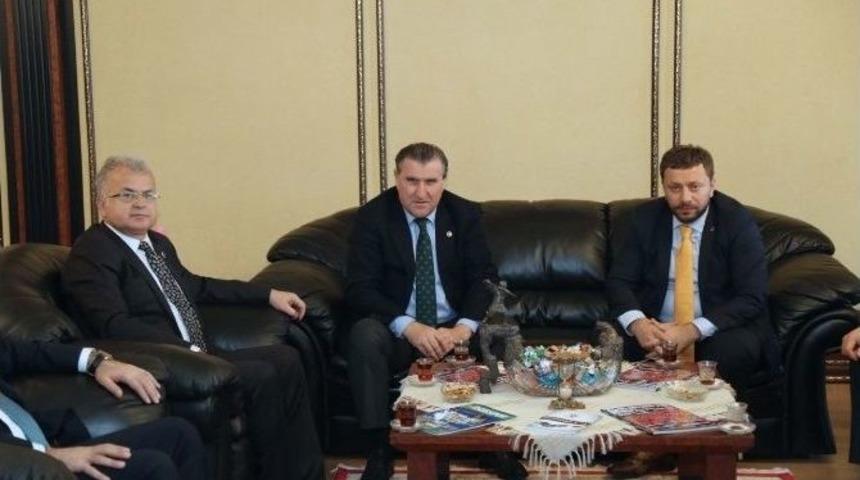 Rize&rsquo;de 5 İl&ccedil;enin &Ccedil;&ouml;p Sorunu Masaya Yatırıldı