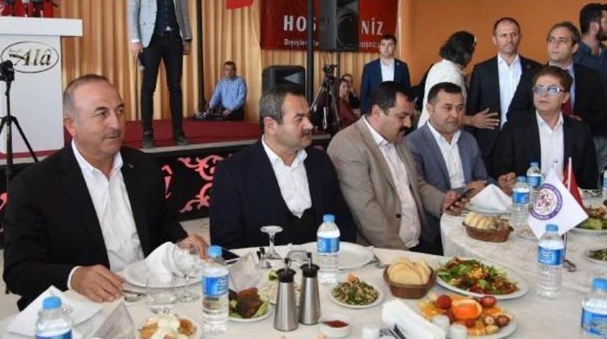 &Ccedil;avuşoğlu: Onların Demokrasi Ve Insan Haklarında Ikiy&uuml;zl&uuml;l&uuml;ğ&uuml;n&uuml; Suratlarına Vururuz (2)