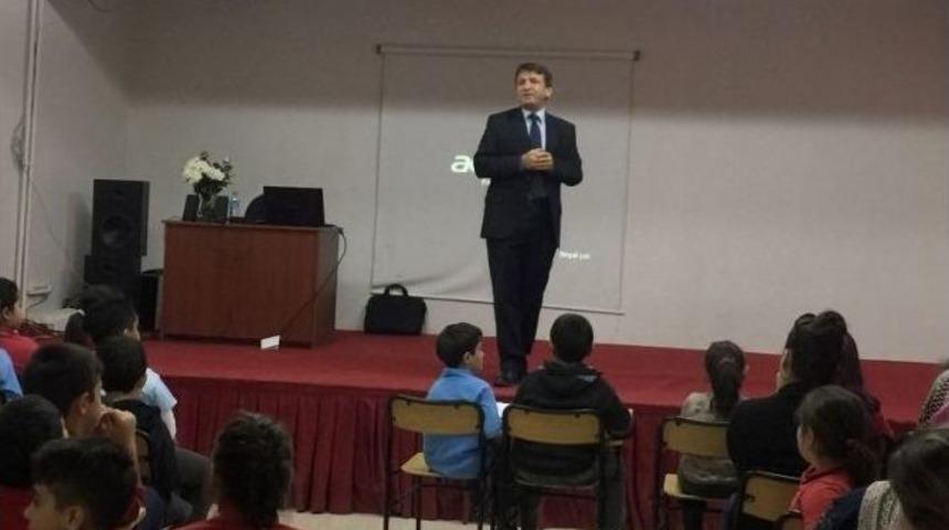 Adana&rsquo;da "hoca Ahmet Yesevi" Konferansı Yapıldı