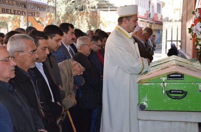 Nto Meclis Başkanı Yüzügüler’in Anneannesi Toprağa Verildi