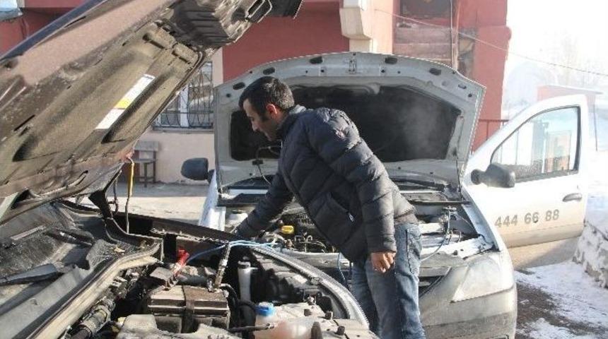 G&ouml;le Eksi 24 Dereceyi G&ouml;rd&uuml;, Ara&ccedil;lar Soğuktan &Ccedil;alışmadı