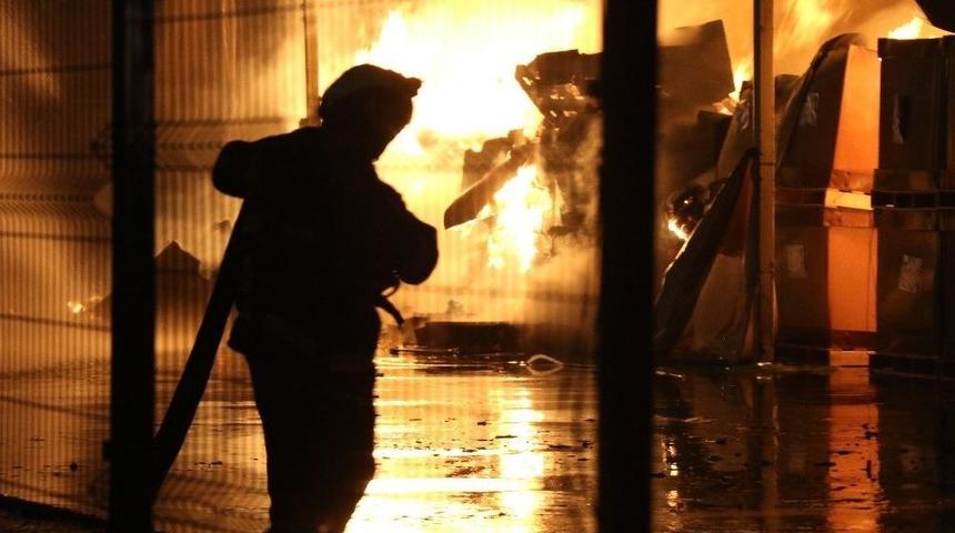 Howon Fabrikasındaki Yangın S&ouml;nd&uuml;r&uuml;ld&uuml;