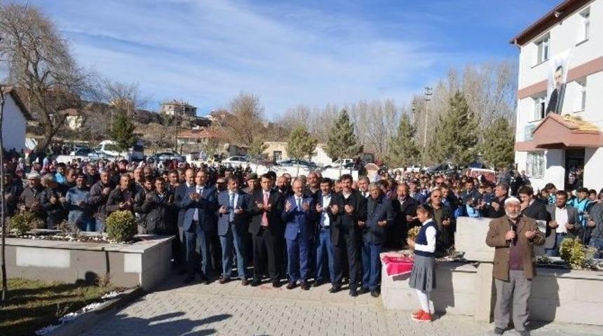 B&uuml;nyan Belediyesi Kırsaldaki Mahalleleri Hizmetle Buluşturuyor