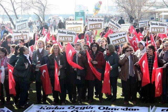 Kadına Şiddeti ‘analar Hayır Duasına’ Sloganıyla Protesto Ettiler