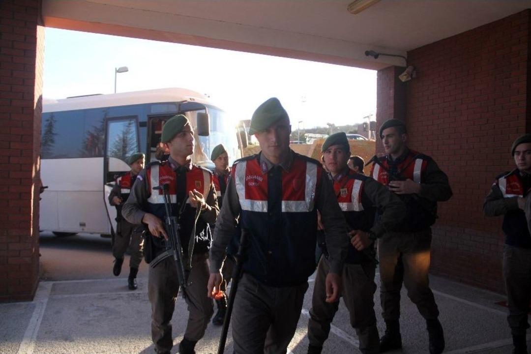 Hastanede 8 Saat Boyunda &Ccedil;akıcı Alarmı