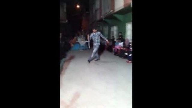 Adanalıların Bıçaklı Dansı