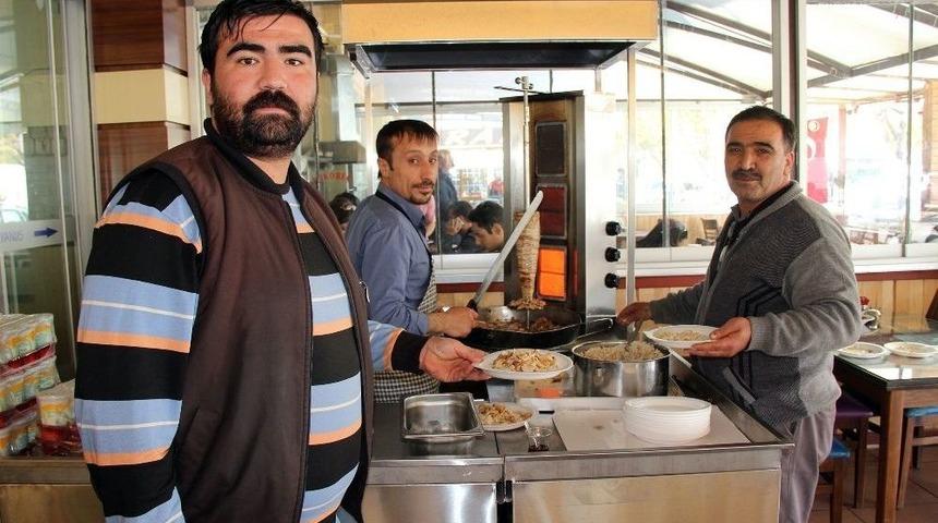 Okyanus&rsquo;un 6&rsquo;ncı Yılı Onuruna D&ouml;ner Dağıttı