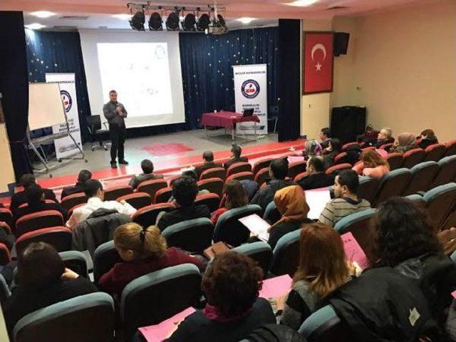 Rehber Öğretmenlere Bağımlılık Semineri: Öğrencilerinize Model Olun