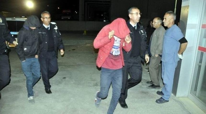 &Ccedil;aldıkları Otomobille Gezerken Yakalanan 4 Gen&ccedil; Tutuklandı