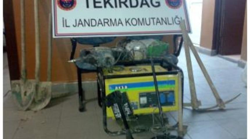 Sit Alanında Define Ararken Yakalandılar