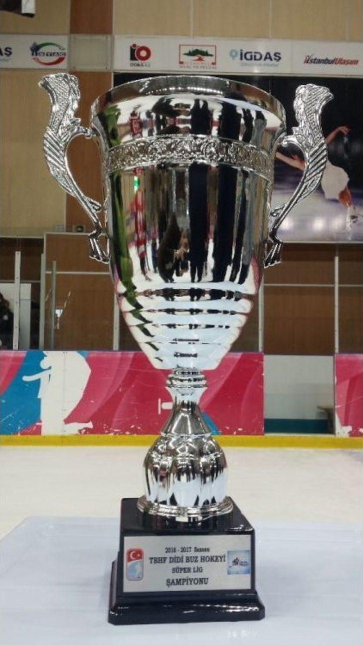 Zeytinburnu’nun Buz Adamları 3’üncü Kez Şampiyon Oldu G4