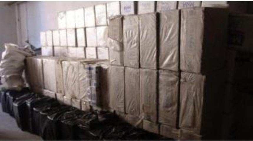 İzmit'te Tankerden 281 Bin Paket Ka&ccedil;ak Sigara &Ccedil;ıktı