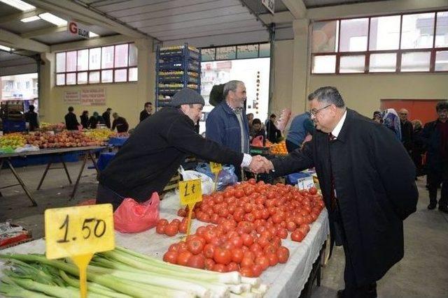 Belediye Başkanı Selim Yağcı’dan Kapalı Pazar Ziyareti