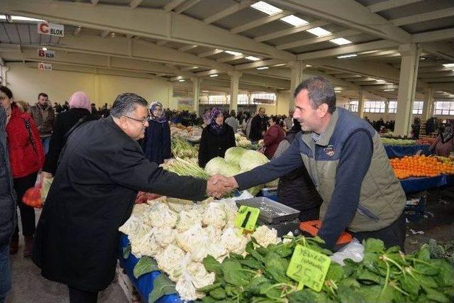 Belediye Başkanı Selim Yağcı’dan Kapalı Pazar Ziyareti