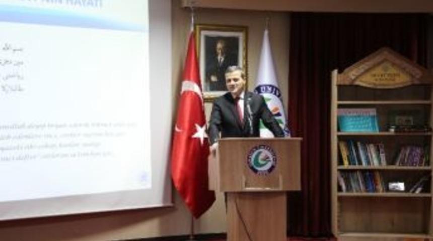 Giresun Üniversitesinde "ahmet Yesevi’yi Anlamak" Konferansı Yapıldı