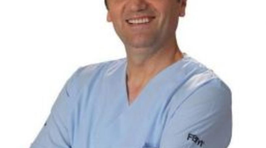 Dr. Akbaş: "t&uuml;rkiye&rsquo;de Sa&ccedil; Ekim Merkezlerinin Y&uuml;zde 50&rsquo;den Fazlası Merdiven Altı"