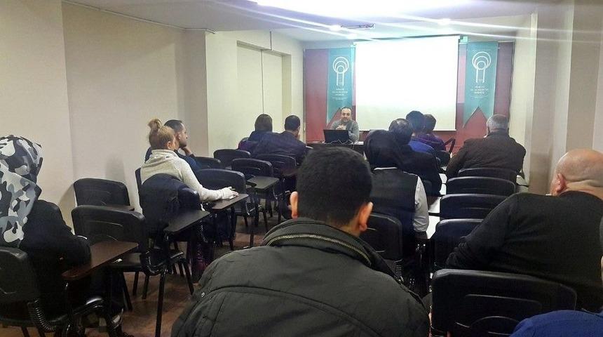 Uğurlu: &ldquo;doğru Etimoloji İ&ccedil;in Kelimelere T&uuml;rk Alfabesi Giydirilmelidir&rdquo;