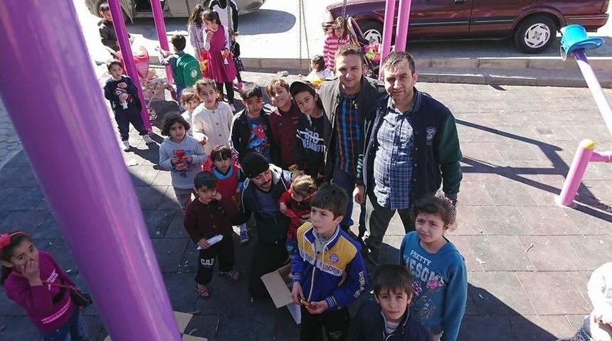 Eskişehir Ülkü Ocakları Türkmen Ailelerine Yardıma Devam Ediyor