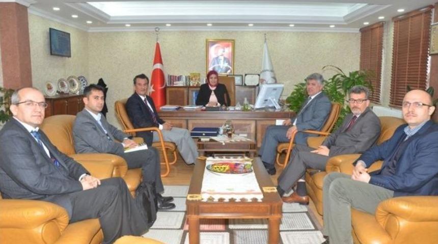 Boz&uuml;y&uuml;k Mesleki Ve Teknik Anadolu Lisesi&rsquo;nden İl Milli Eğitim M&uuml;d&uuml;r&uuml; Durmuş&rsquo;a Ziyaret