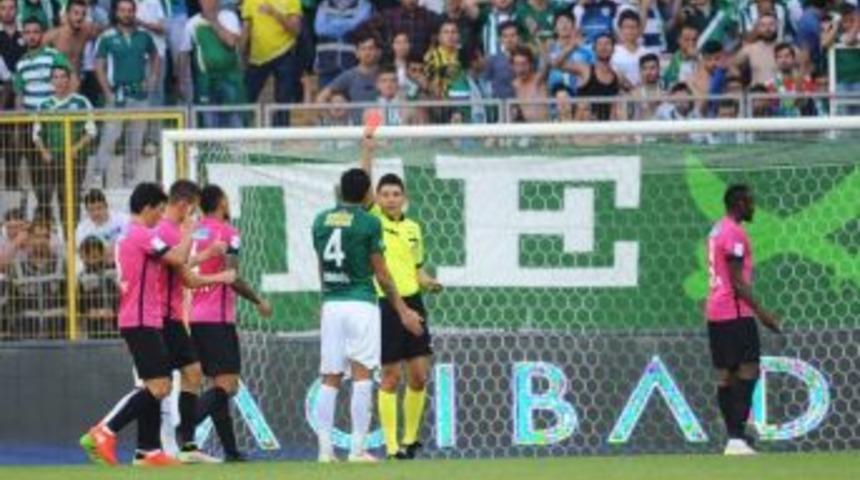 Bursaspor&rsquo;un Kart Kabusu S&uuml;r&uuml;yor