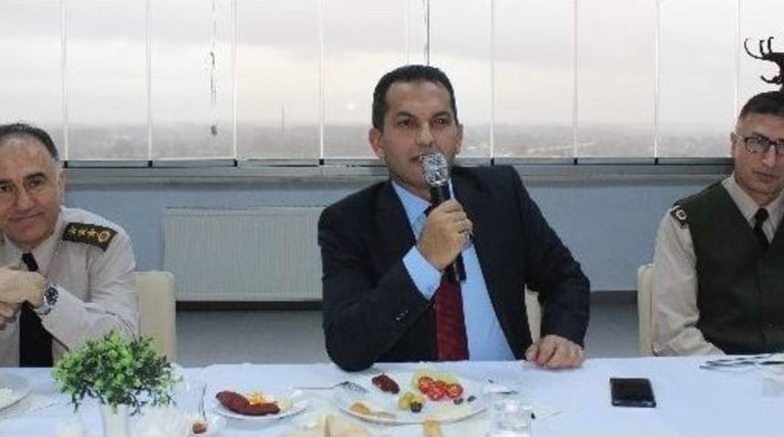 Polis Ve Jandarma Basın İle Bir Araya Geldi