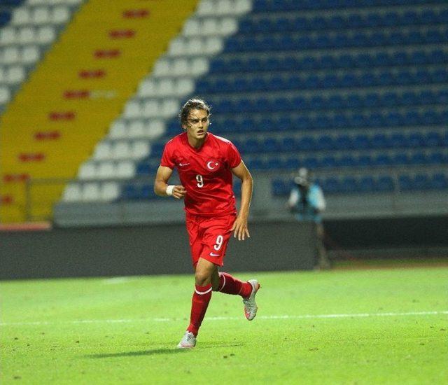 Enes Ünal Hollanda’da Parlıyor