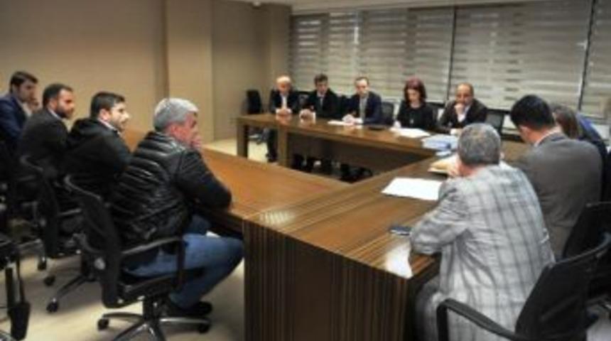 İzmit&rsquo;te Spor Aletleri Alımı Ve Zemin Kaplama İhalesi Yapıldı