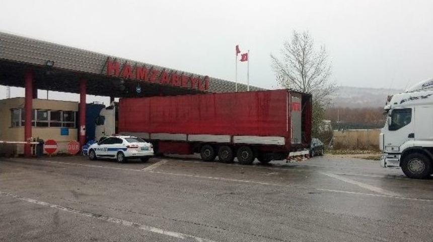 Edirne&rsquo;ye Mevsimin İlk Karı D&uuml;şt&uuml;