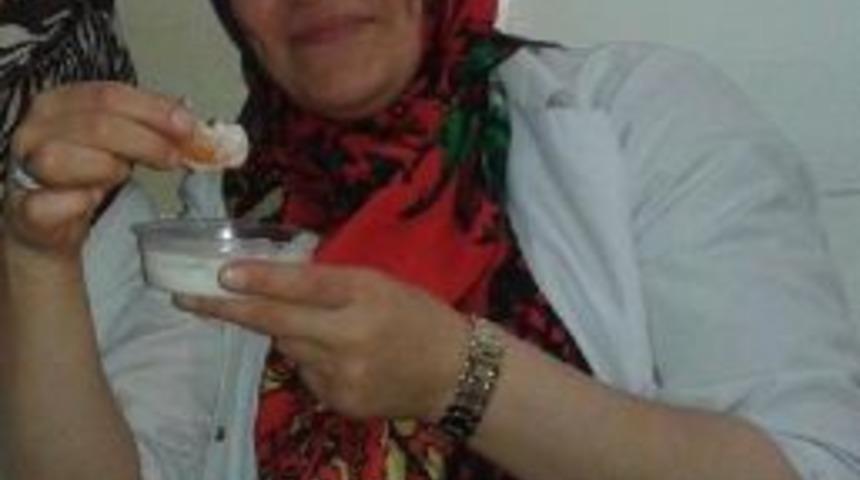 Servis Otob&uuml;s&uuml;n&uuml;n Altında Kalan Kadın Hayatını Kaybetti