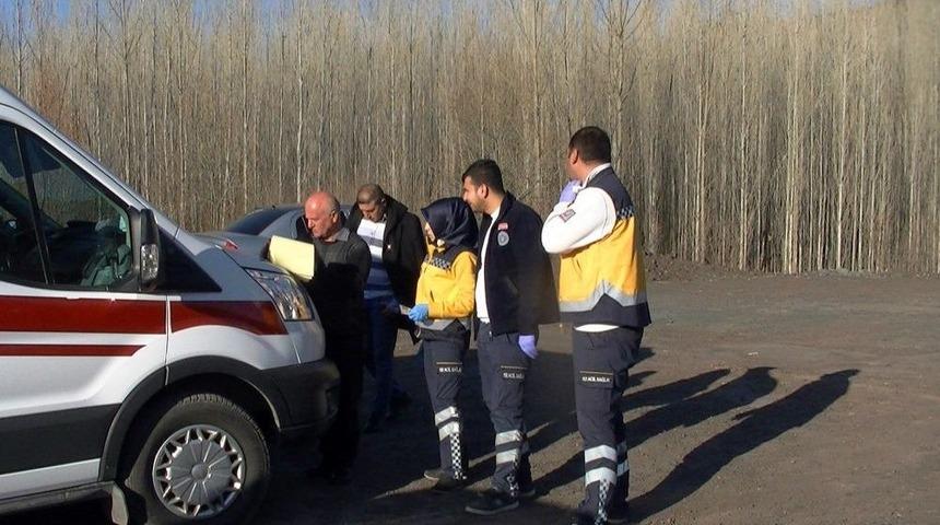 Irmağa U&ccedil;an Otomobilden Kendi İmkanlarıyla Kurtuldular