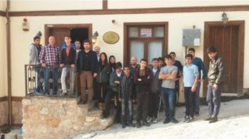 Beyaz Kalpler, Basın M&uuml;zesi&rsquo;ni Ziyaret Etti