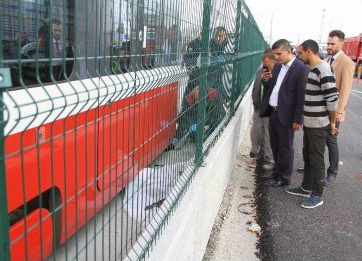 Tramvayın Çarptığı Yaşlı Adam Hayatını Kaybetti G5