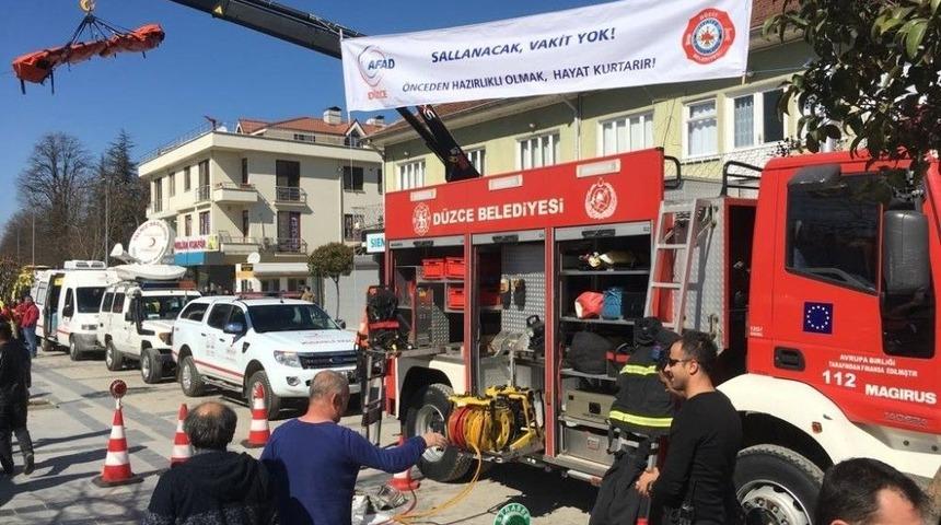 Deprem Haftasında Vatandaşlar Bilin&ccedil;lendirildi